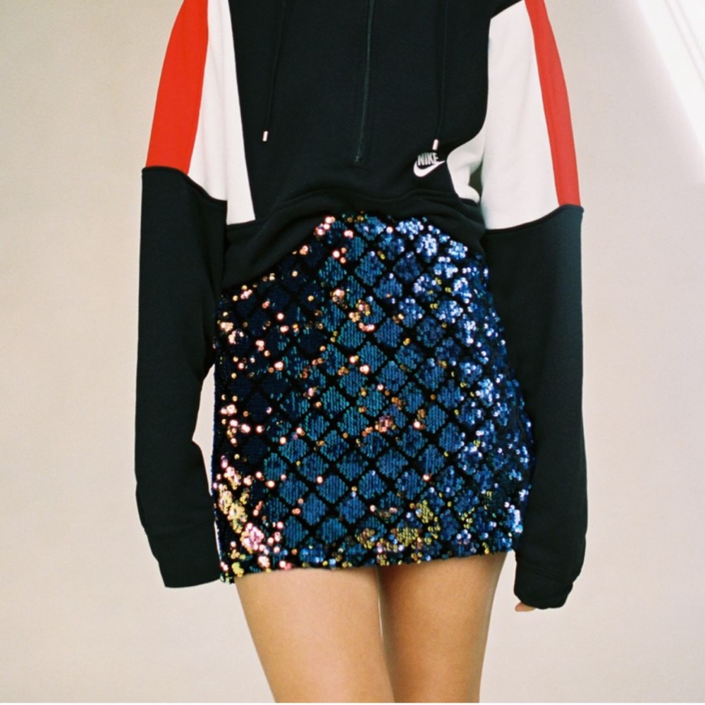 Geometric sequin mini skirt